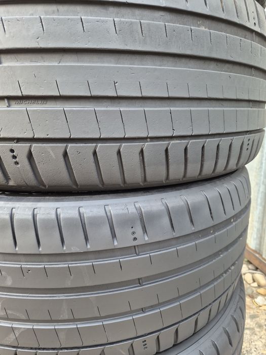 4бр. 255 40 19 Michelin летни.