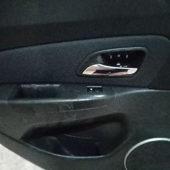 Шевроле Круз дверная карта