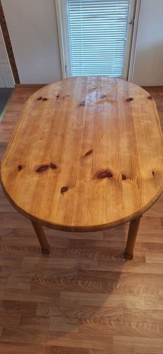 Дървена Масивна маса