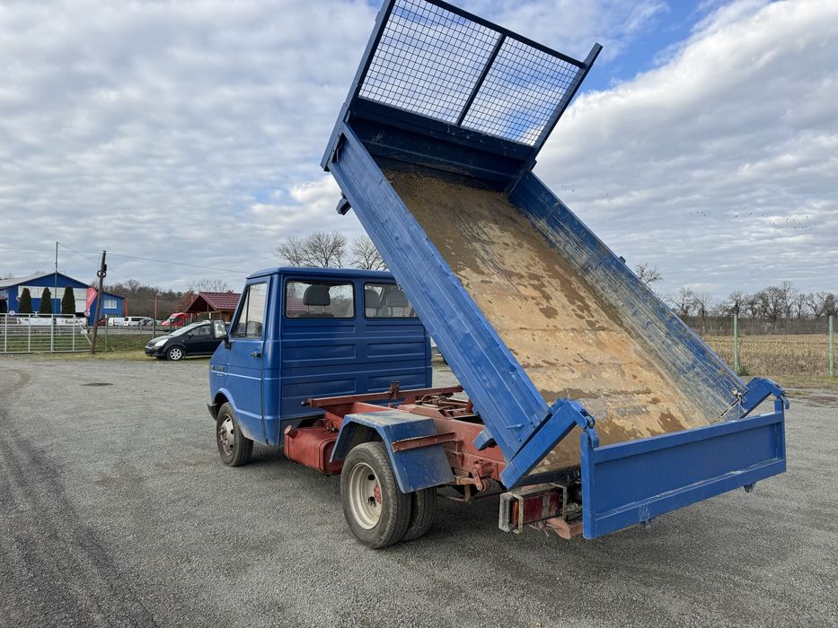 Iveco daily  basculabil pe 3 parti pe cutia de viteze