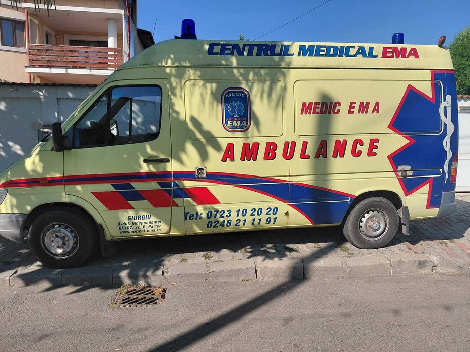 Se vinde ambulanta