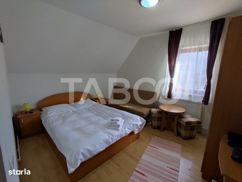 EXCLUSIVITATE - Casa 9 camere 615 mpu 9 bai 3600 mp teren in Fantanele