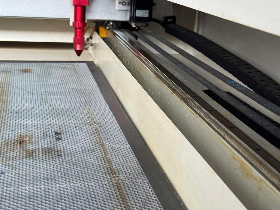 CO2 Лазер 150W за рязане и гравиране на неметали