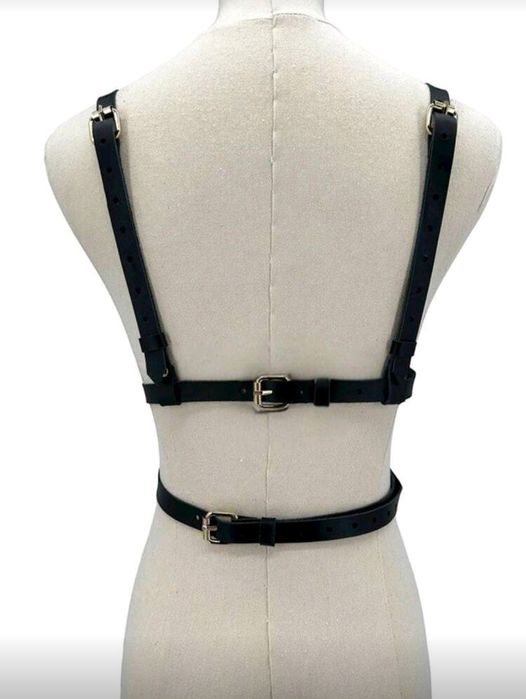 Харнеси, готик аксесоари