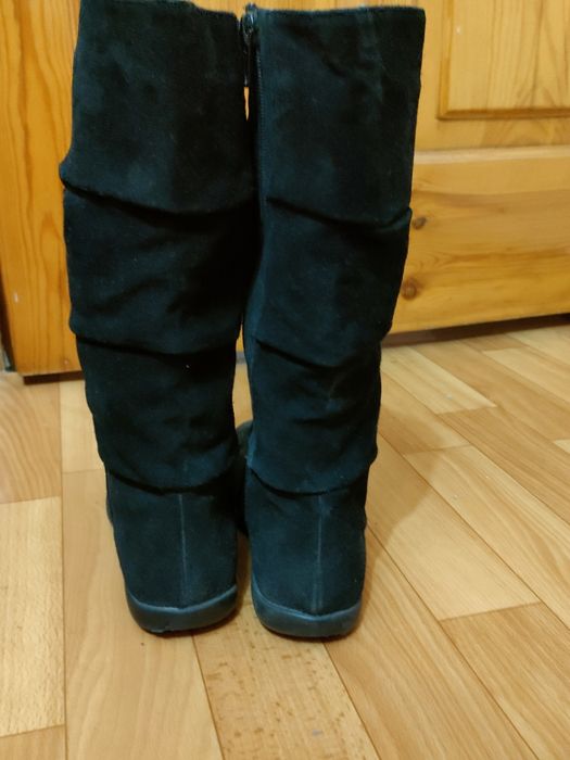 Продаю детские демисезонные ботинки