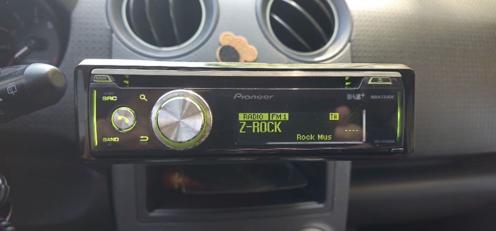 Продавам Pioneer deh-x8700dab