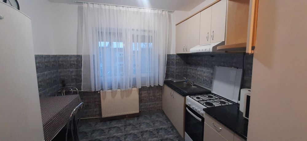 Dau in chirie ap. 2 camere