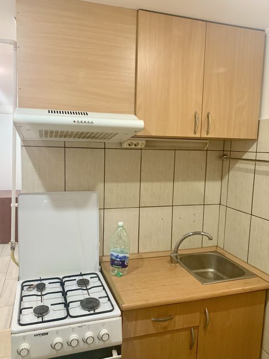 Inchiriez garsoniera cartier Posta