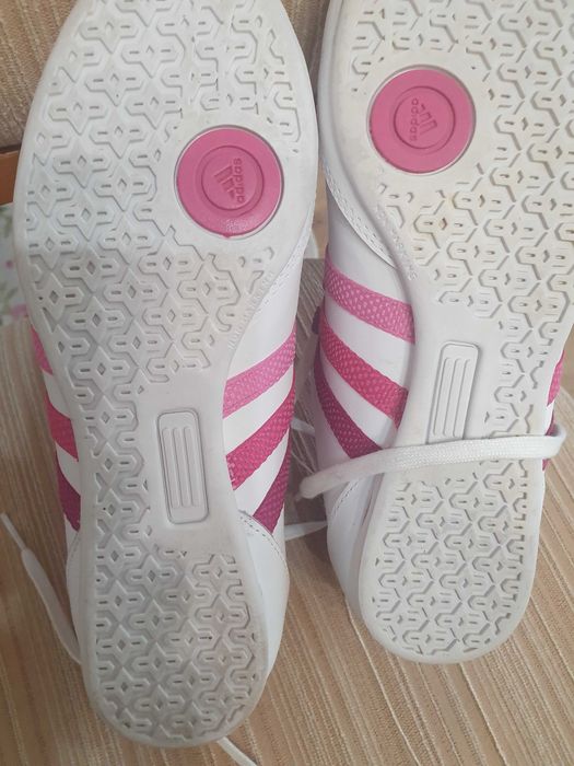 Маратонки Adidas 35 номер дамски
