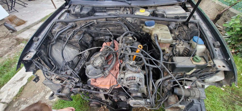 Passat B5 pentru piese.
