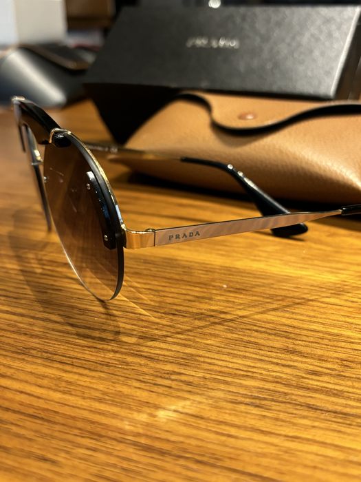 Дамски слънчеви очила-Prada