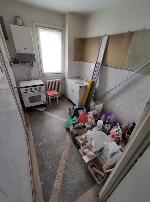 Vand apartament cu 2 camere, zona Intim, persoana fizica