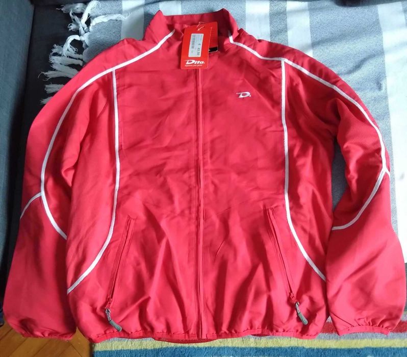 Hanorace de sport noi de vanzare