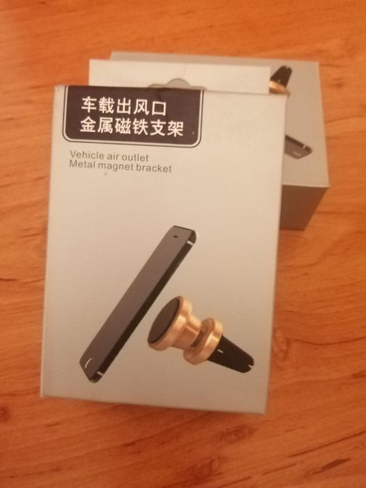 Vând 20 suporți telefon auto