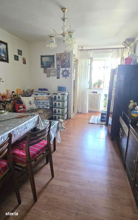 Etaj 3/4, garsoniera 23 mp, balcon, inchis, ideal investitie, Galata