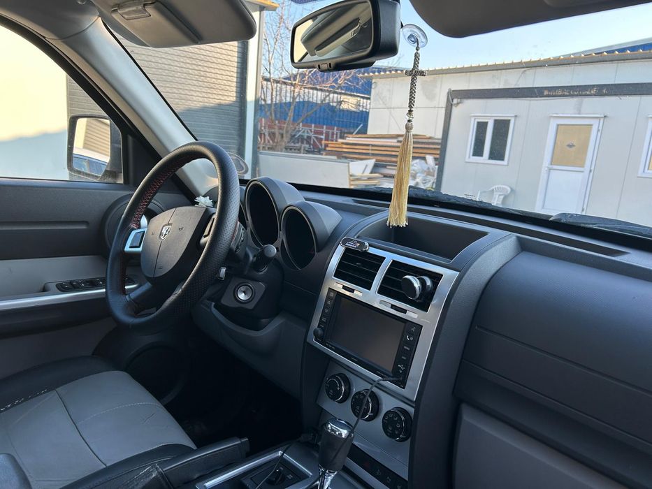 Vând Dodge Nitro 4x4 an  Dec 2008 Ocazie