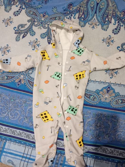 Продам детские тёплые вещи