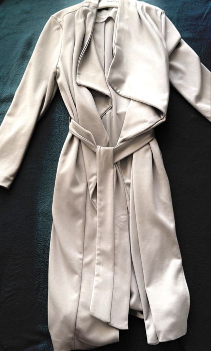 Дълга връхна дреха