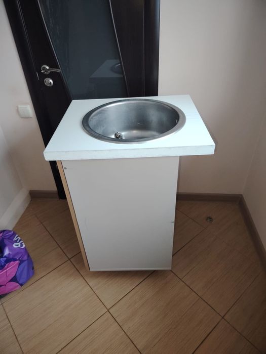 Продам кухонную тумбу мойку