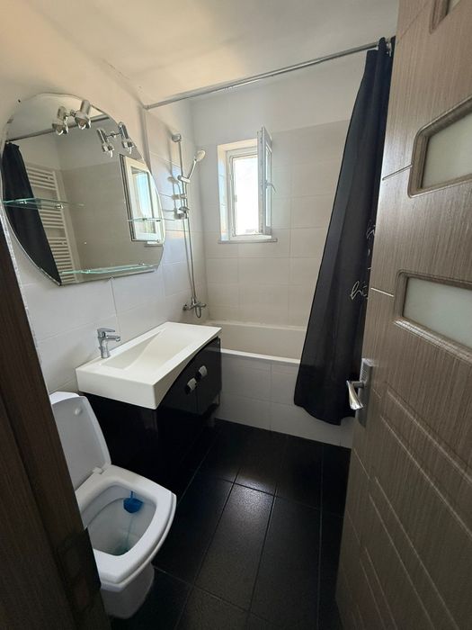 Persoana fizica,Inchiriez apartament cu 2 camere în centru