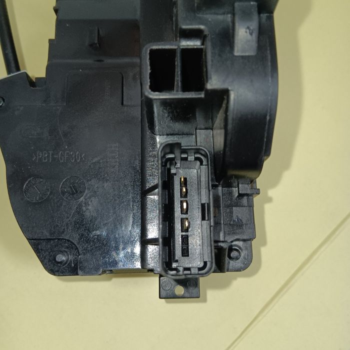 НОВА Брава за i30 - предна дясна (пасажерска)