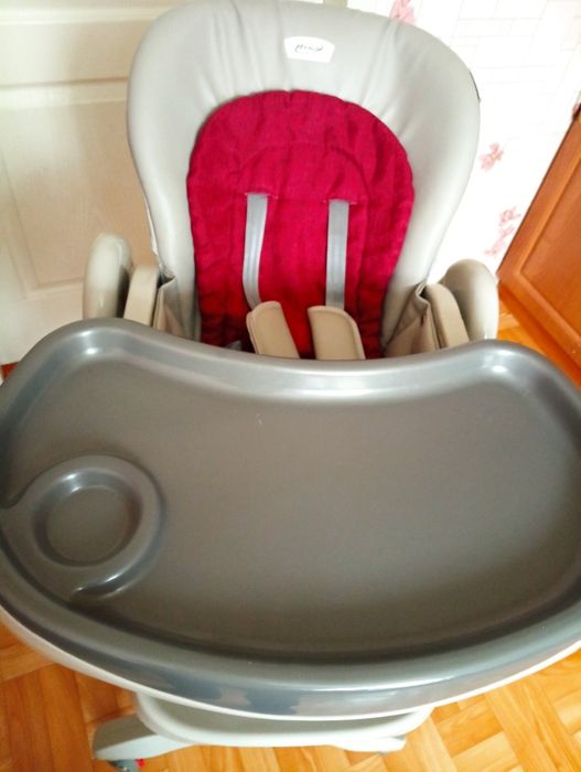 Детский стульчик для кормления