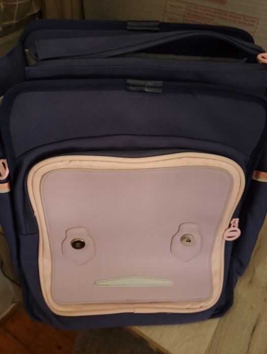 Продам школьный портфель