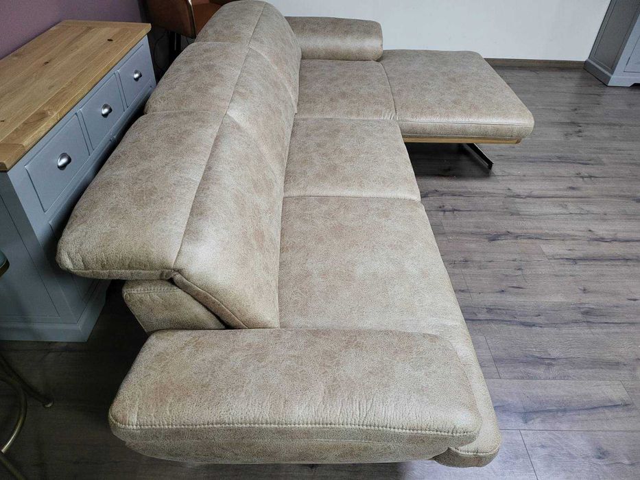 Бежов ъглов диван от плат "Bolsano"