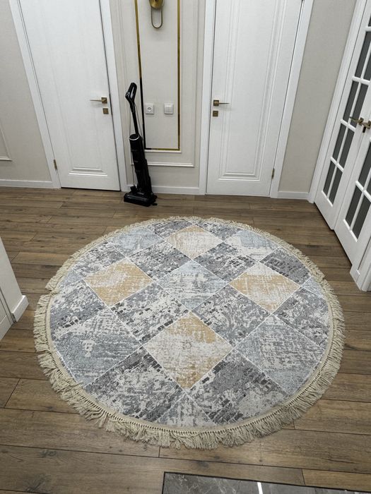 Продам ковер круглый