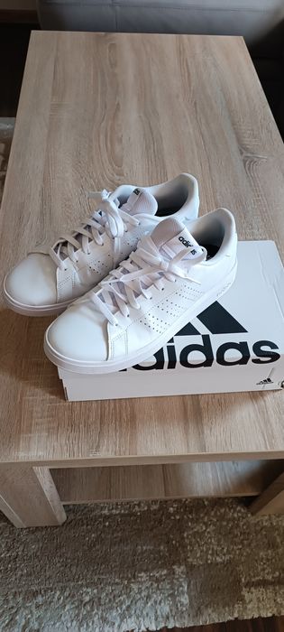 Нови маратонки Адидас