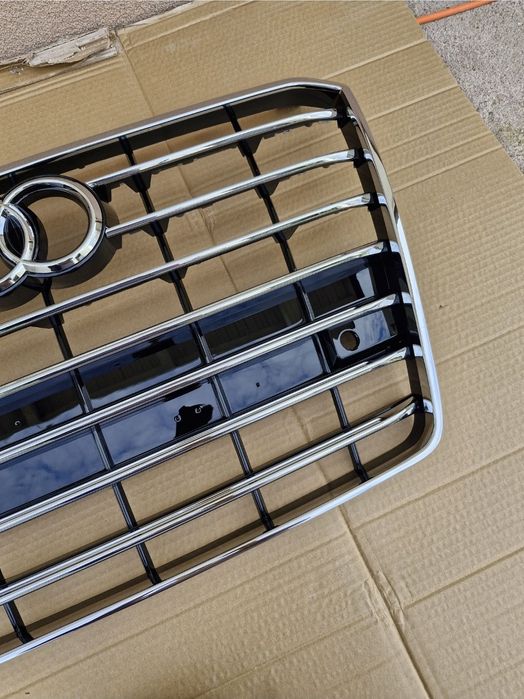 Grila centrala Audi A8 D4 facelift 2014-2017