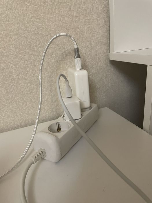 Macbook Pro 2019 corei9 1TB SSD