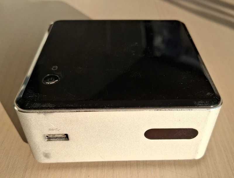 Mini PC Intel NUC DN2820FYK