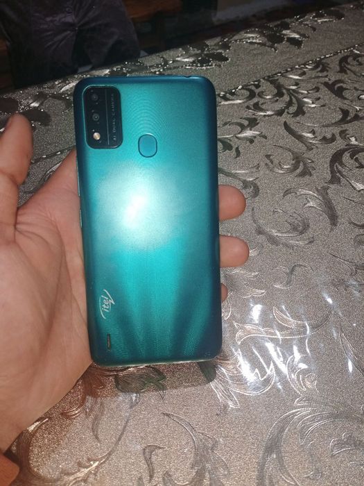 Itel a 48 sotiladi arzonga