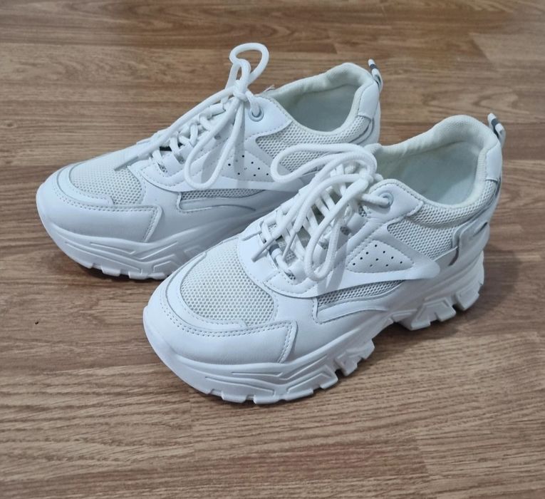 Adidași piele pentru femei