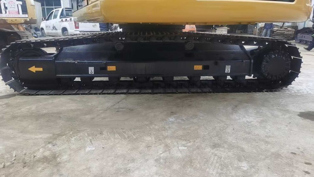 Продаётся гусеничный экскаватор Caterpillar 323D
