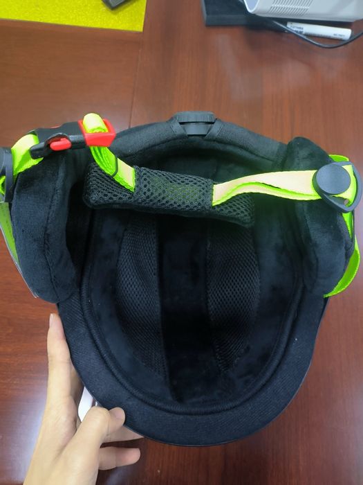 Горнолыжные шлем лыжи сноуборд