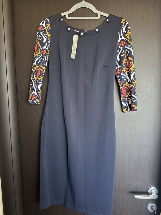 Rochie eleganta bluemarin cu maneci florale