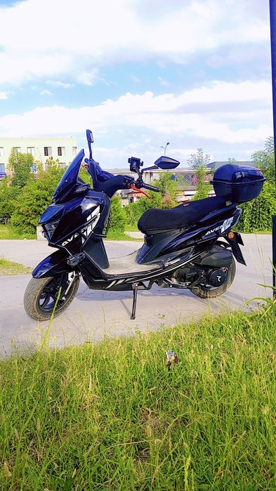 SKUTER avenus moto