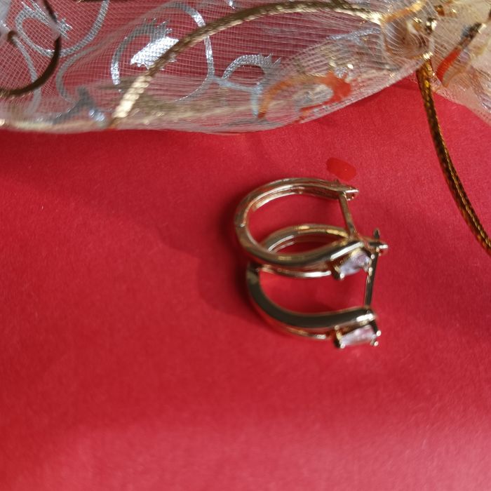 Дамски обеци от медицинско злато