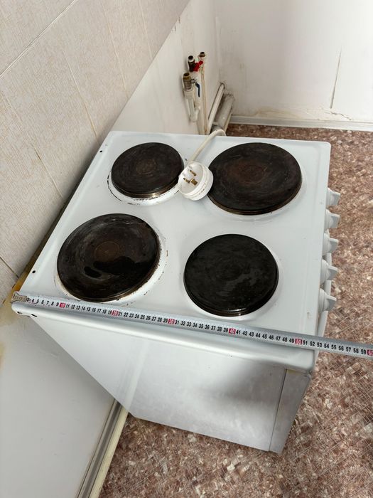 Продам электрическую плиту