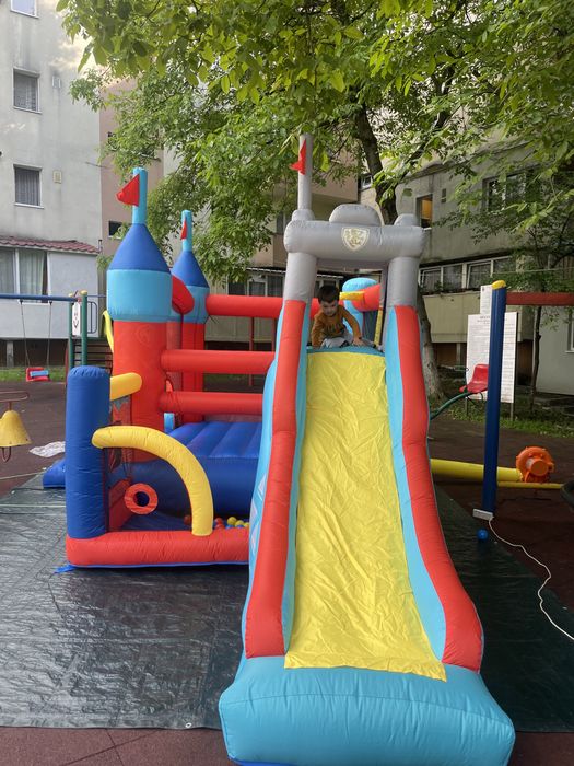 Topogan/tobogan gonflabil de inchiriat