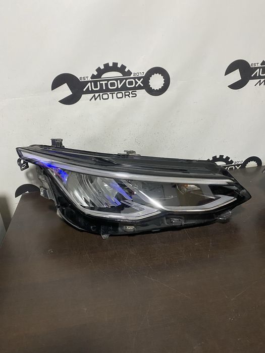Far dreapta led nonmatrix Vw Golf 8