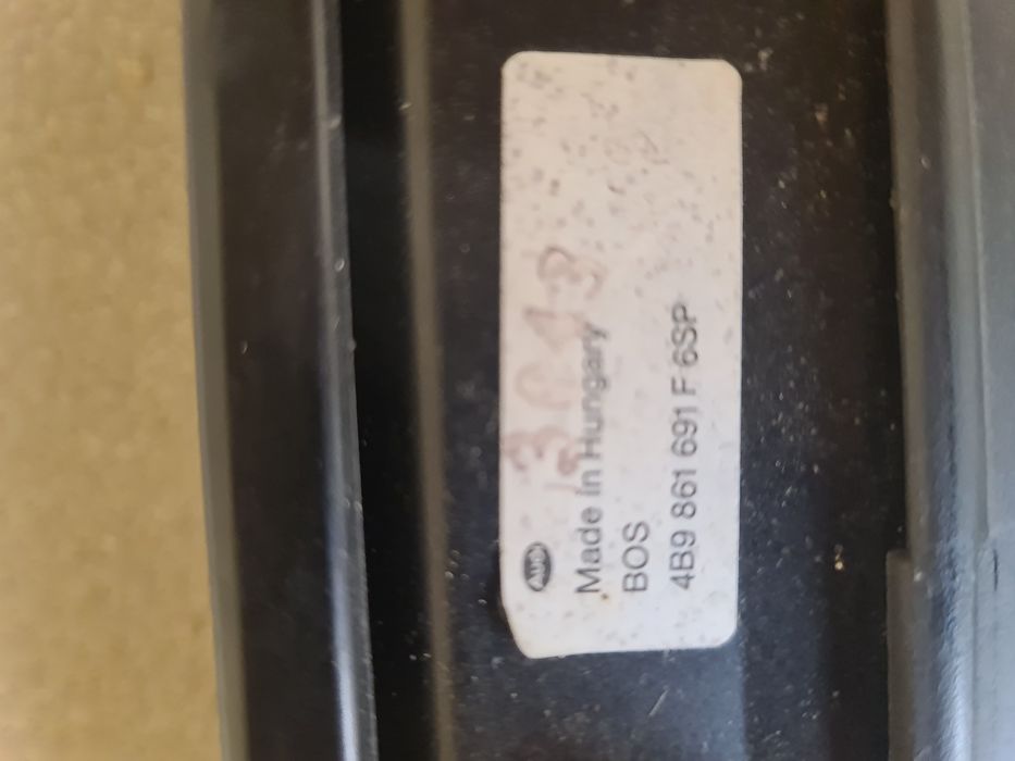 Plasa separatoare portbagaj tip rulou