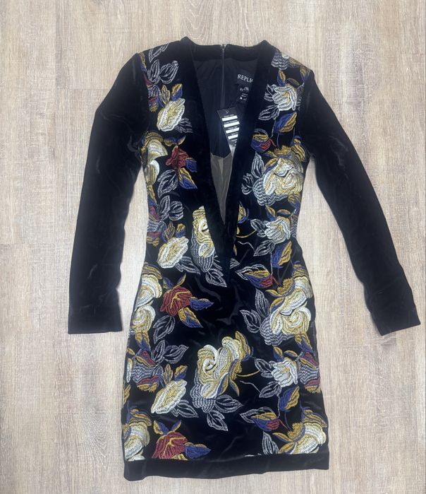 Рокля над коляното.Зимна