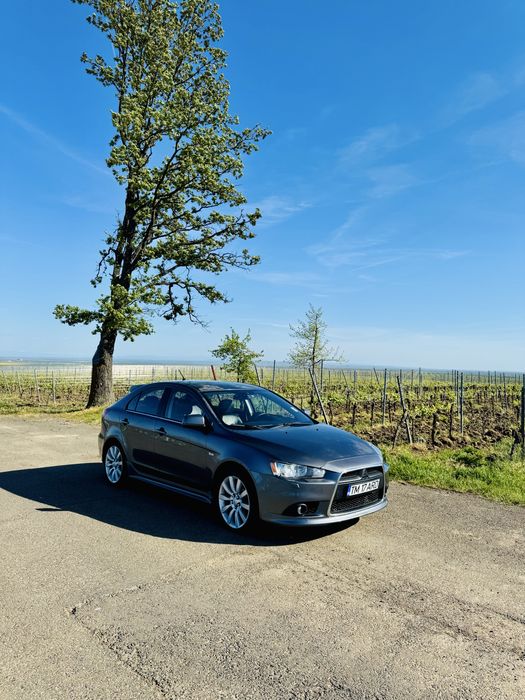 Mitsubishi lancer