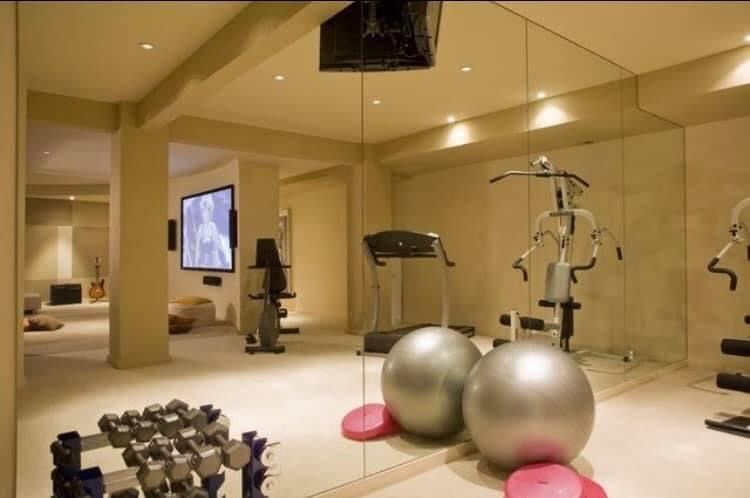 Oglinzi pentru amenajari locatii spatii comerciale