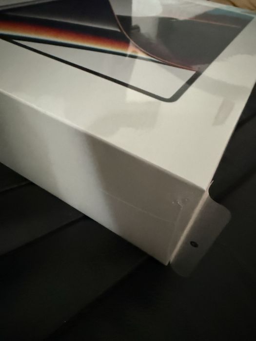  MacBook Pro 16**M1 MAX**64 GB**1 TB SSD**Sigilat