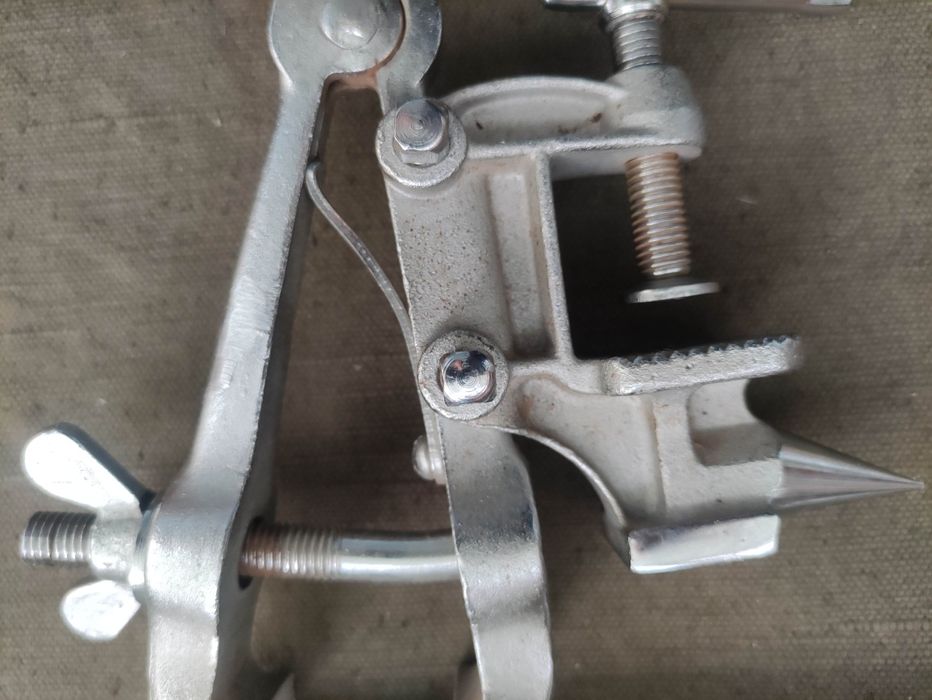 Продавам Малко менгеме с наковалня