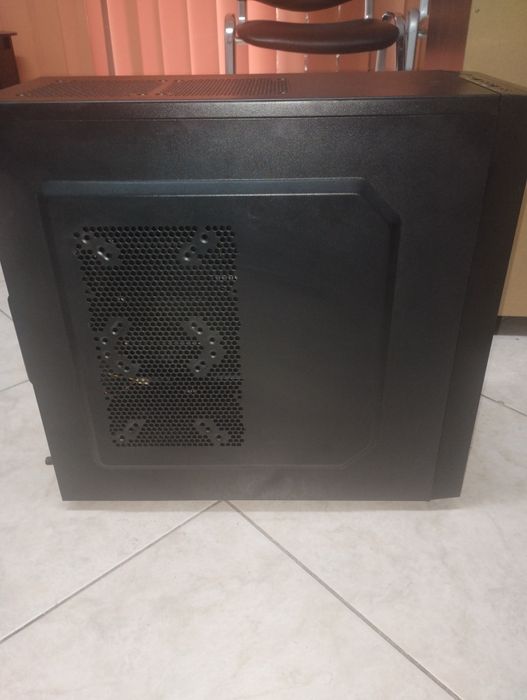 Carcase PC Thermaltake View 28 RGB, Deepcool Tesseract, SilentiumPC